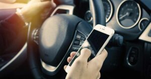 dangerous driving mobile phones